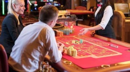 What live dealer casinos offer
