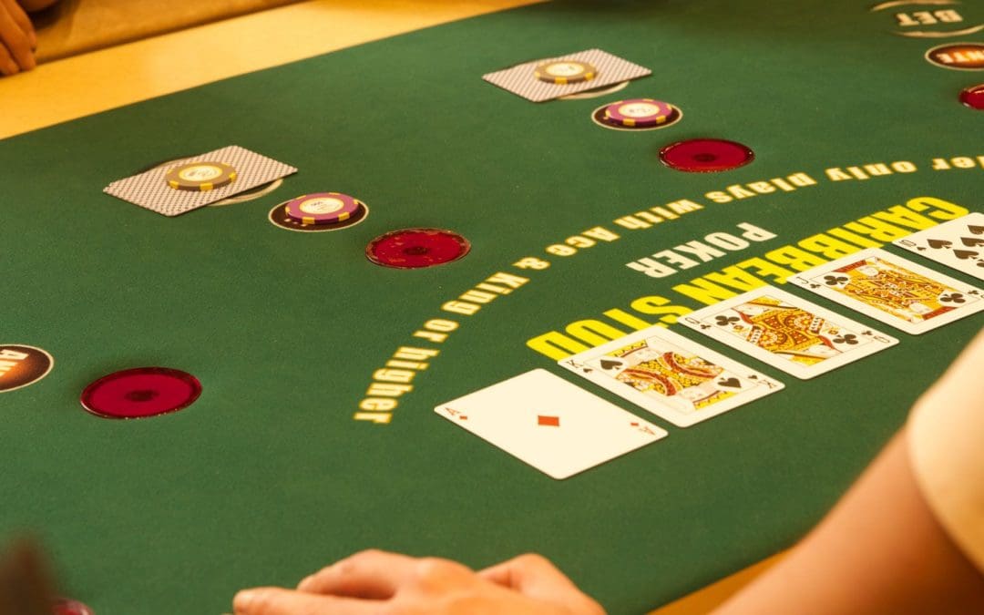 Caribbean Stud Poker: Rules, Jackpot Payouts, and Smart Play Tactics Against the House